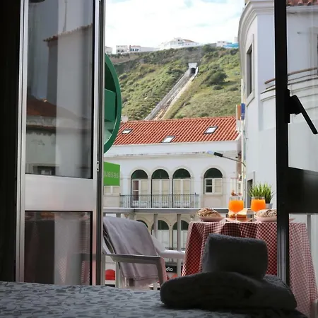 Best Location In Nazare, 1 Min To Beach Feriehus *