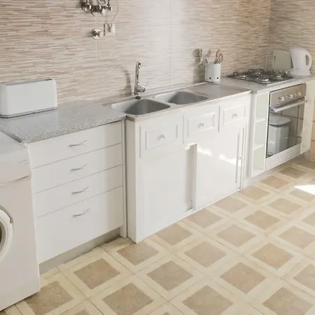 Best Location In Nazare, 1 Min To Beach Feriehus *
