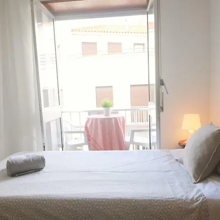 Best Location In Nazare, 1 Min To Beach Feriehus